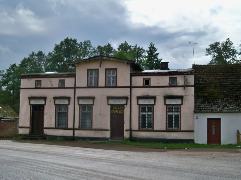 Pink facade — Krępsko Shop, gmina Szydłowo